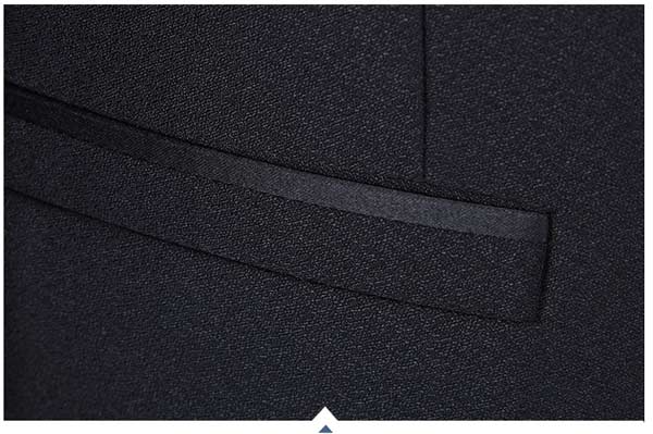 一粒扣青果領(lǐng)商務(wù)西裝定制口袋工藝細(xì)節(jié)特寫圖