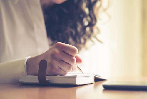 企業(yè)申請(qǐng)購(gòu)買工作服報(bào)告怎么寫