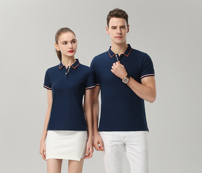 1898號時(shí)尚翻領(lǐng)短袖POLO衫現(xiàn)貨批之藏青色模特展示圖